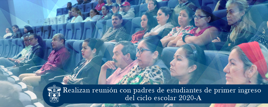 Realizan reunión con padres de estudiantes de primer ingreso en el CUCSUR.