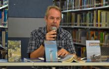 Presentan la obra literaria de Peter Gerritsen